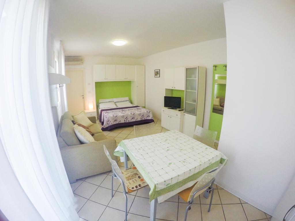 Residence Solemar - Agenzia Cocal Каорле Екстериор снимка